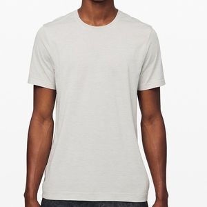 Lulu Lemon Metal Vent Breathe SS (Still has tags)
